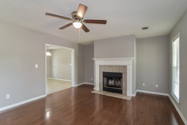 87 Faulk Dr in Millbrook, AL - Building Photo - Building Photo