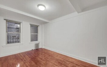 EAST 10 STREET in New York, NY - Foto de edificio - Building Photo