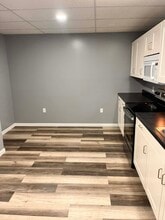 310 W Main St in Newcomerstown, OH - Building Photo - Building Photo