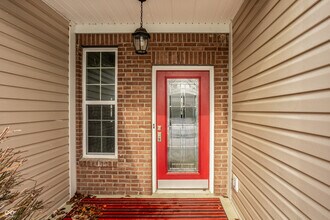 3394 Roundlake Lane in Whitestown, IN - Building Photo - Building Photo