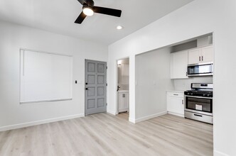 E Street in San Diego, CA - Building Photo - Interior Photo