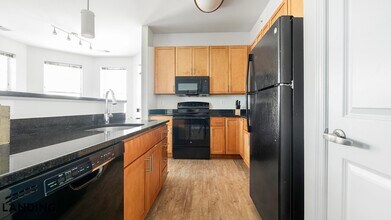 909 Mansion Dr, Unit 750-407 in Frederick, MD - Building Photo - Building Photo