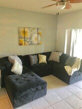 3183 SW 50th St in Fort Lauderdale, FL - Building Photo - Building Photo