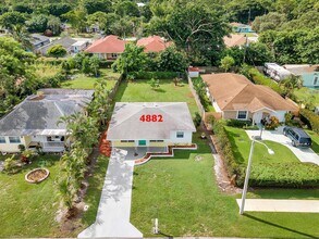 4882 Jefferson Rd in Delray Beach, FL - Building Photo - Building Photo
