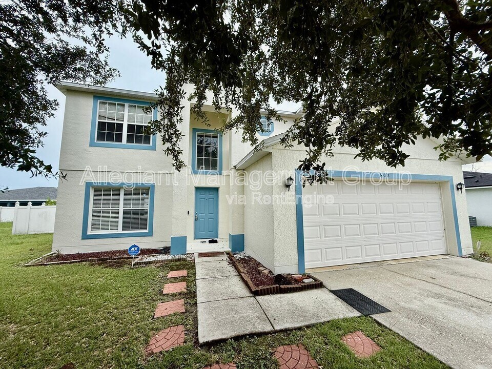 608 Bluebill Ct in Kissimmee, FL - Building Photo