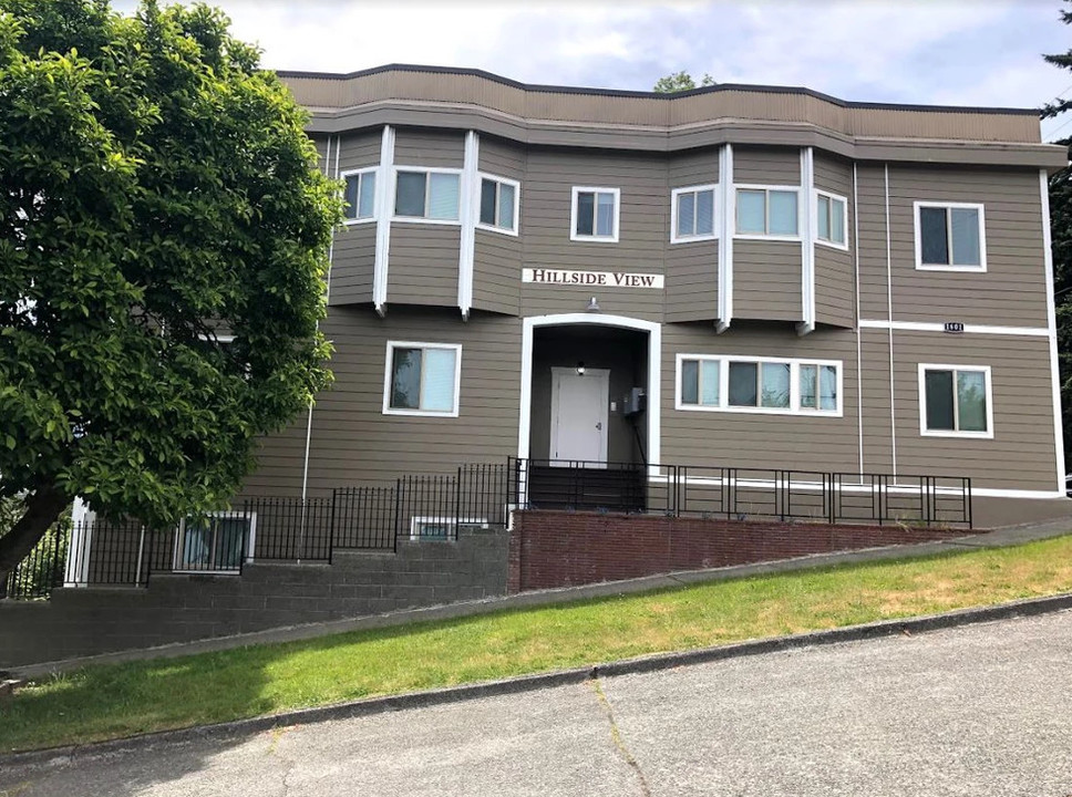 Hillside View in Tacoma, WA - Foto de edificio