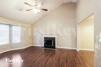 1237 Regal Heights Dr in Lithonia, GA - Building Photo - Building Photo