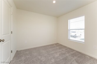 4748 NW 39th Pl in Cape Coral, FL - Building Photo - Building Photo