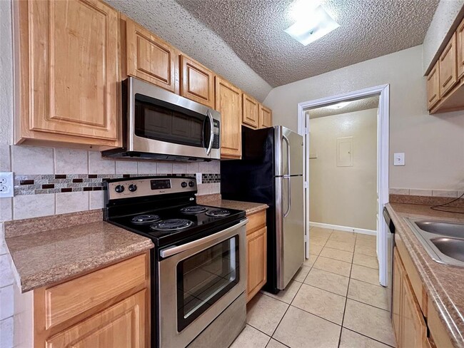 property at 2010 Kirksey Dr