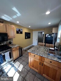 2431 Memphis St photo'