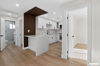 212 E Florence Ave in Anaheim, CA - Building Photo - Building Photo