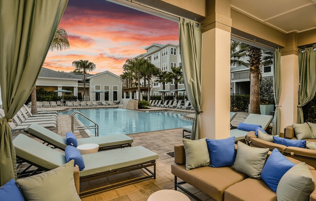 Epic at Gateway in Pinellas Park, FL - Foto de edificio - Building Photo