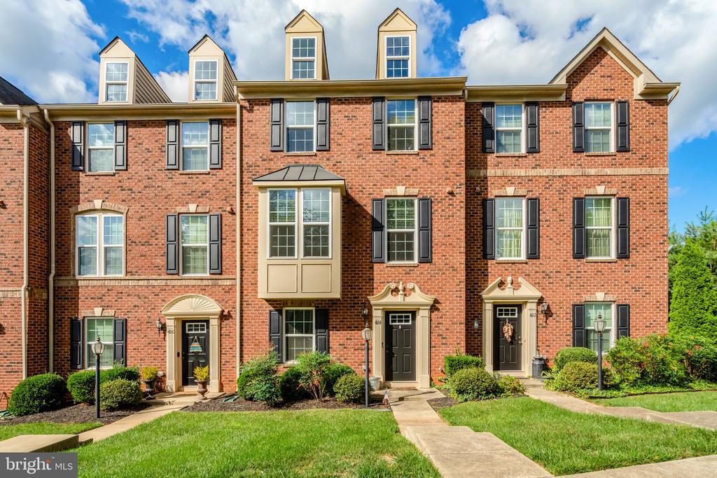 424 Falmouth St in Warrenton, VA - Building Photo