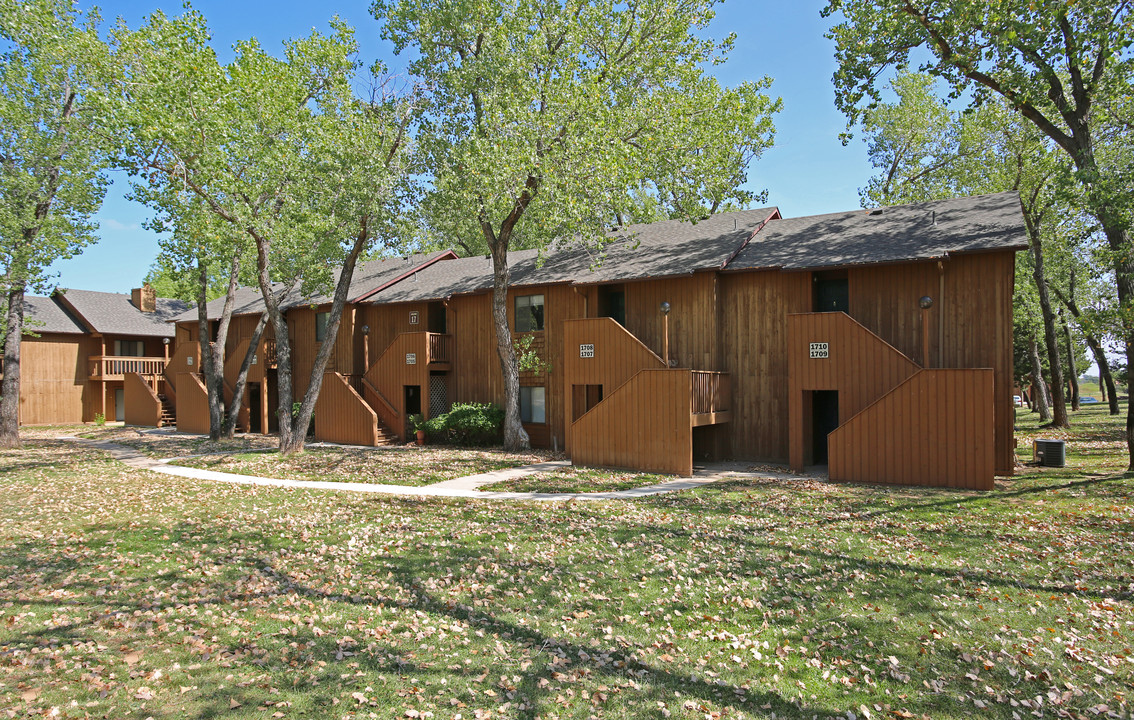 Forrest Grove Apartments in Wichita, KS - Foto de edificio