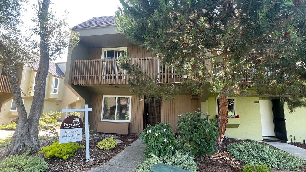1109 Camino Del Valle in Alameda, CA - Building Photo