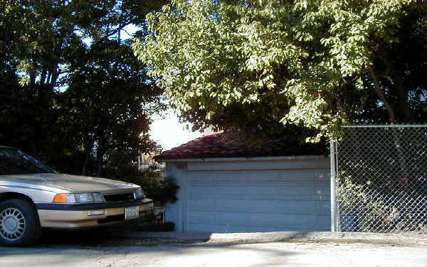 1153 Hillside Dr in Martinez, CA - Building Photo