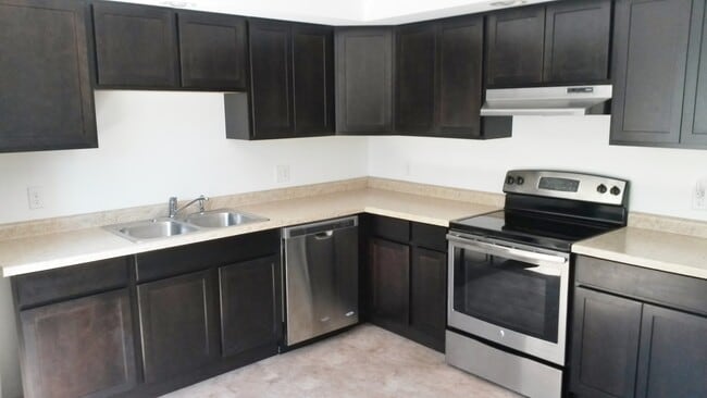 2503 Myers Ct in Champaign, IL - Building Photo - Building Photo