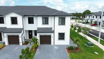 34432 SW 191st Ave in Homestead, FL - Building Photo