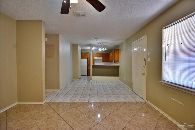 11 West Dr in Edinburg, TX - Building Photo - Building Photo