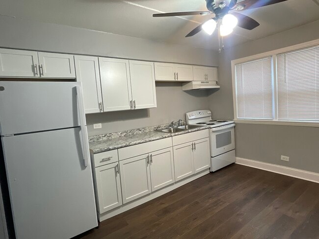 14513 S Richmond Ave, Unit 1