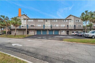 6311 Newtown Cir, Unit 11B1 in Tampa, FL - Building Photo - Building Photo