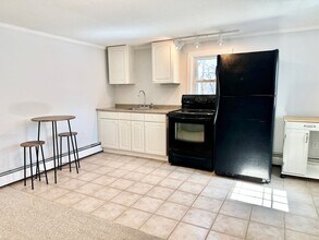 26 Winter St-Unit -Winter St Rental in Biddeford, ME - Building Photo - Building Photo