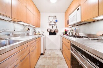 55 Poplar St in Brooklyn, NY - Building Photo - Building Photo