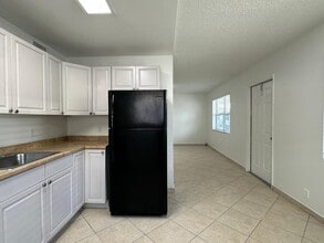 2500 Johnson Street in Hollywood, FL - Building Photo - Building Photo