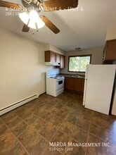 4 Stirling Ln in Chatham, ON - Building Photo - Building Photo