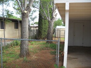 43 W Busby Dr in Sierra Vista, AZ - Foto de edificio - Building Photo