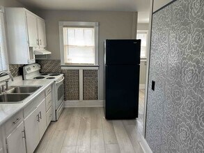 2645 Fairburn Rd SW in Atlanta, GA - Foto de edificio - Building Photo