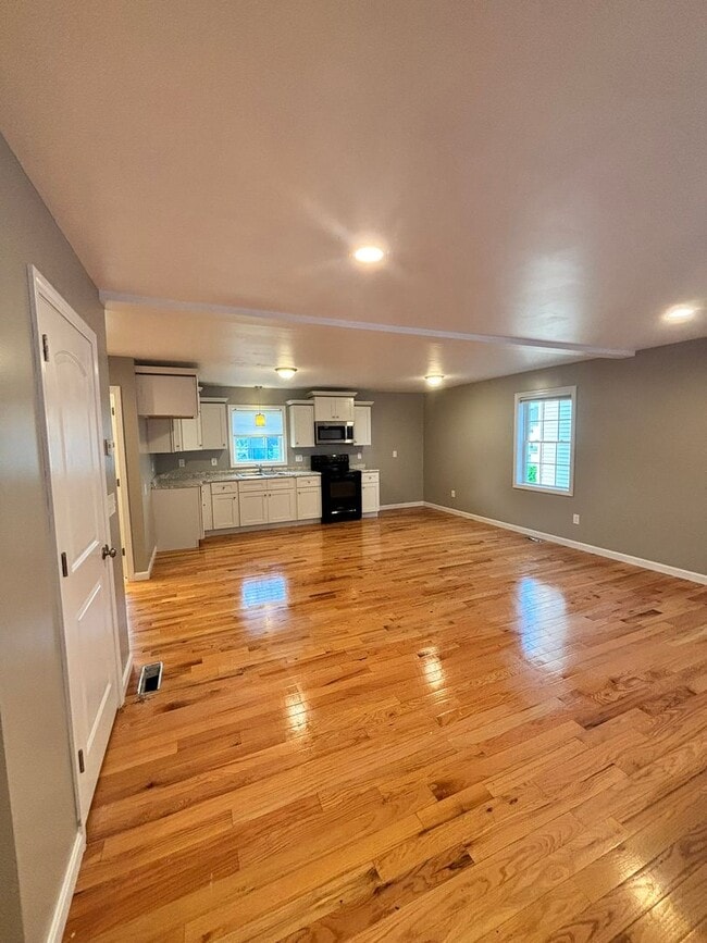 property at 1182-1184 Worcester St