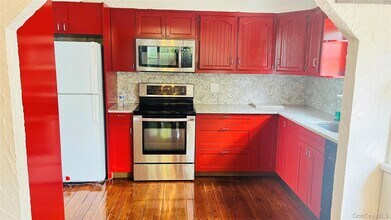 761 Jackson Ave in Lindenhurst, NY - Building Photo - Building Photo