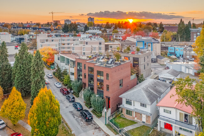 Mason in Vancouver, BC - Building Photo - Building Photo