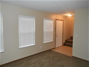 7043 Bryemar Dr in Reynoldsburg, OH - Building Photo - Building Photo