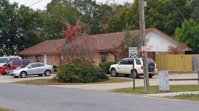 434 Bear Rd in Fort Walton Beach, FL - Building Photo - Building Photo