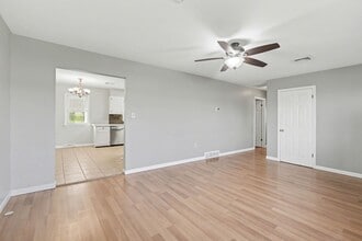 2224 Newville Rd in Carlisle, PA - Building Photo - Building Photo