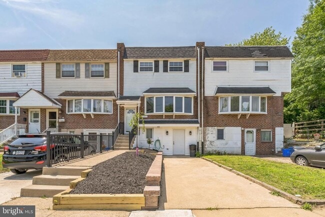 property at 11853 Brandon Rd