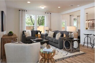 482 Thornless Cir in Buda, TX - Building Photo - Building Photo