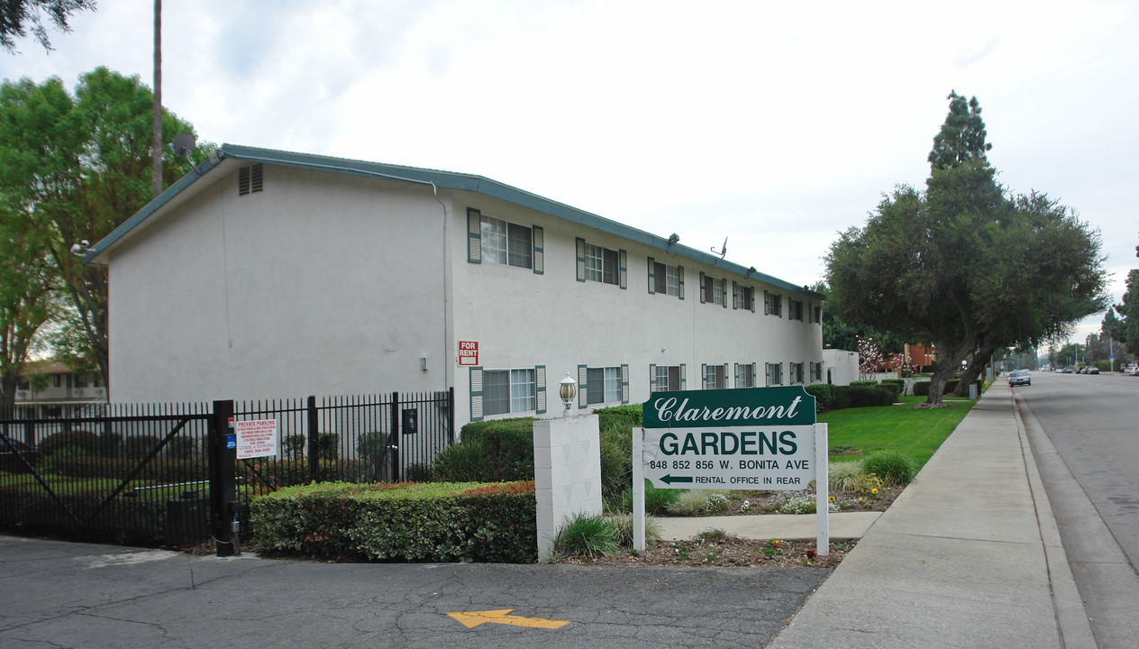 Claremont Gardens in Claremont, CA - Building Photo