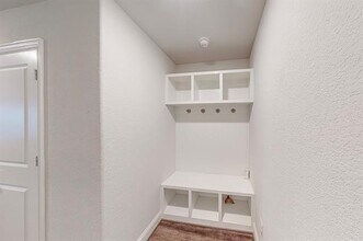 802 Tennessee Dr in Euless, TX - Building Photo - Building Photo
