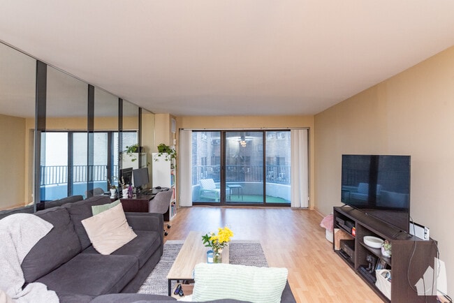 property at 2020 N Lincoln Park W
