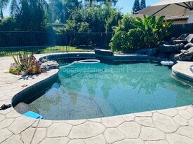 2450 Magill Ave in Clovis, CA - Building Photo