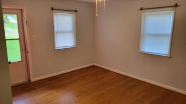2672 W Mountain St in Kernersville, NC - Foto de edificio - Building Photo