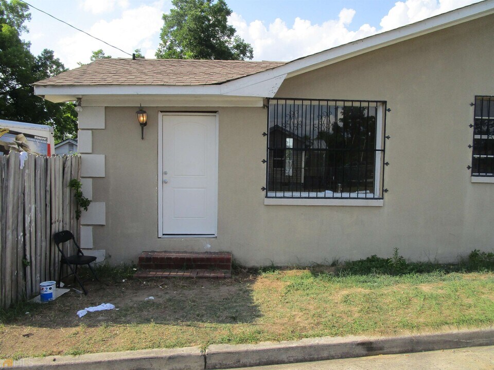 775 Grayson Ave-Unit -B in Macon, GA - Building Photo