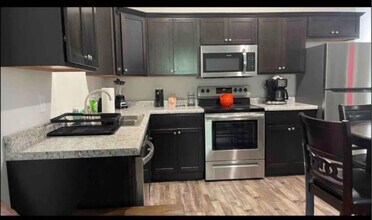 21 Walnut Grv Ave in Caneyville, KY - Foto de edificio - Building Photo