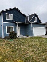 9982 Greenleaf Loop SE in Yelm, WA - Building Photo