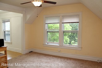 221 SE 15th Ave-Unit -A - B in Portland, OR - Foto de edificio - Building Photo