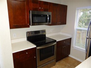 4651 Ashburn Square Dr in Tampa, FL - Building Photo - Building Photo