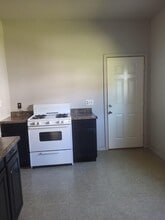 737 E 4th St in Mishawaka, IN - Building Photo - Building Photo